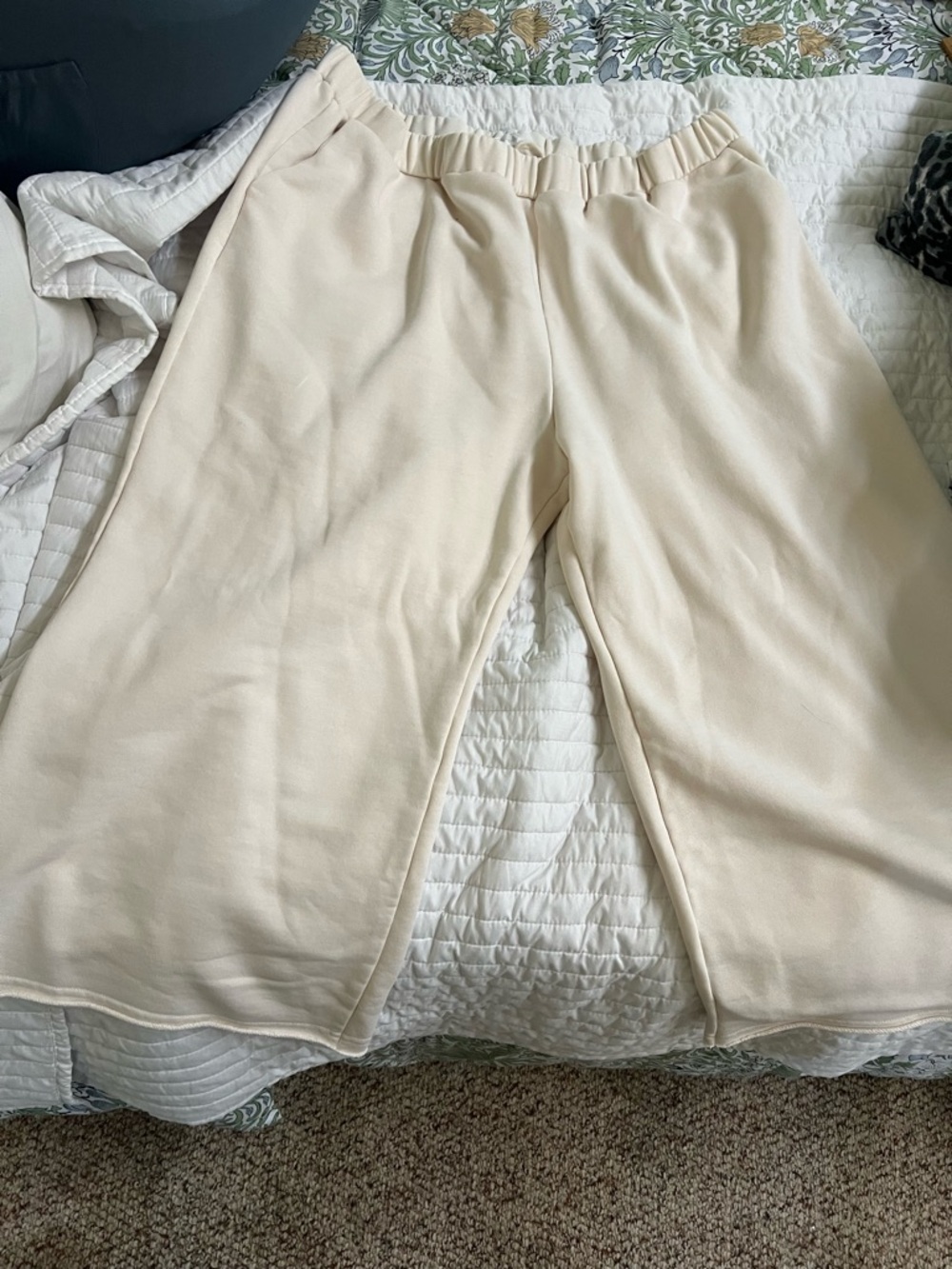 First Love Cream Wide-Leg Pull-On Sweatpants Cropped